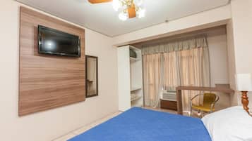 Minibar, desk, free WiFi, bed sheets