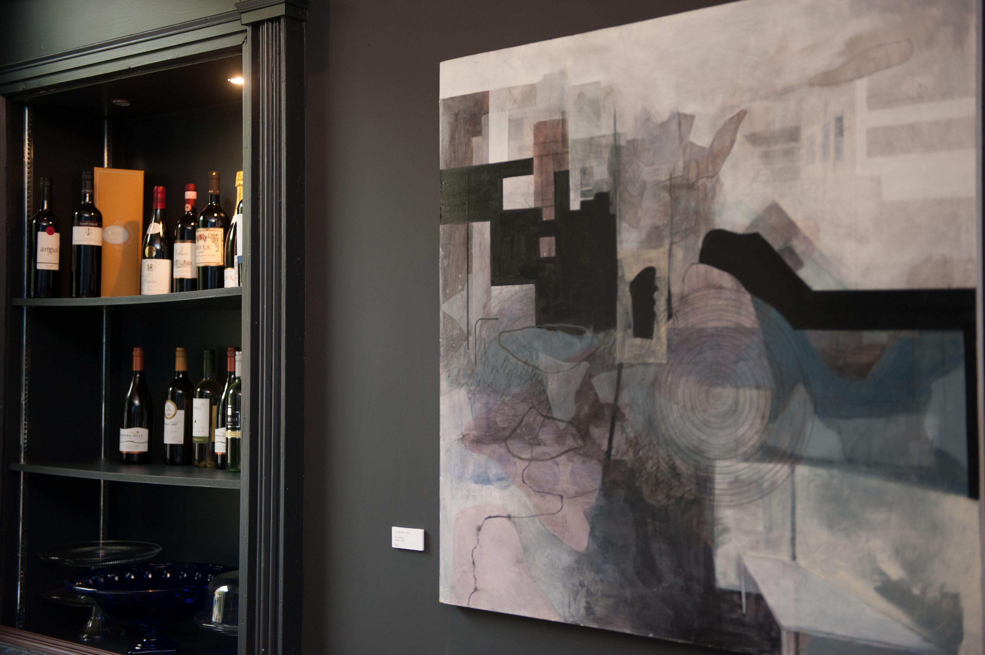 70-cm flat-screen tv with digital channels