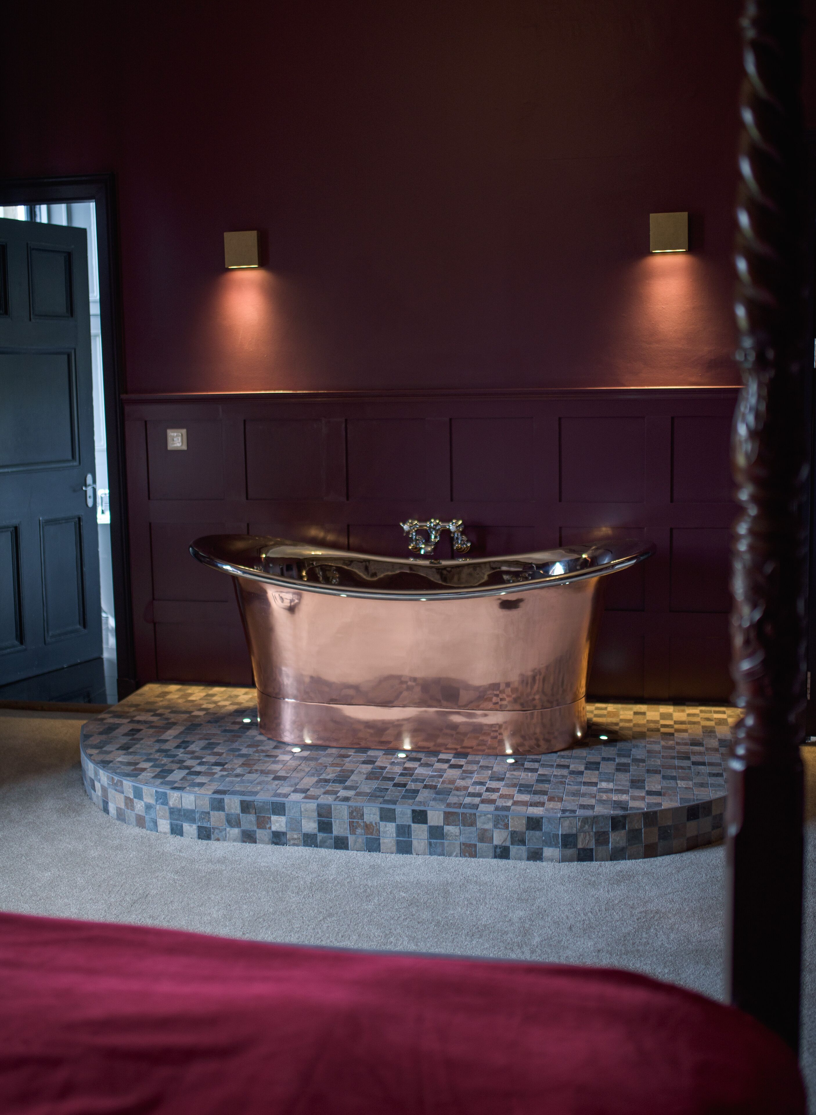 georgian suite | bathroom | designer toiletries, hair dryer, towels