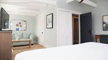 Chambre Deluxe, 1 très grand lit, balcon | Literie hypoallergénique, fer et planche à repasser