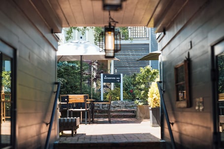 Exterior. Waterford Inn Provincetown