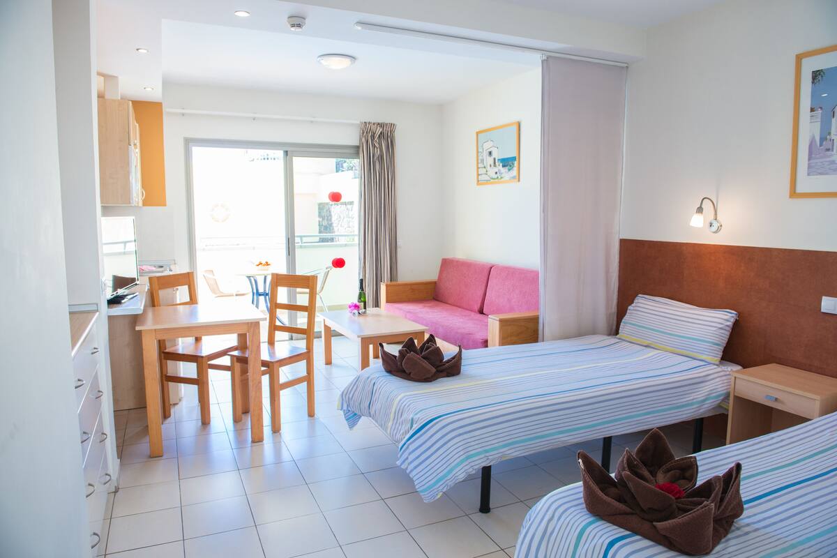 Studio | Coffres-forts dans les chambres, Wi-Fi gratuit, draps fournis