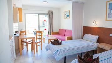 Studio | In-room safe, free WiFi, bed sheets