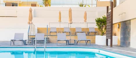 3 piscinas al aire libre