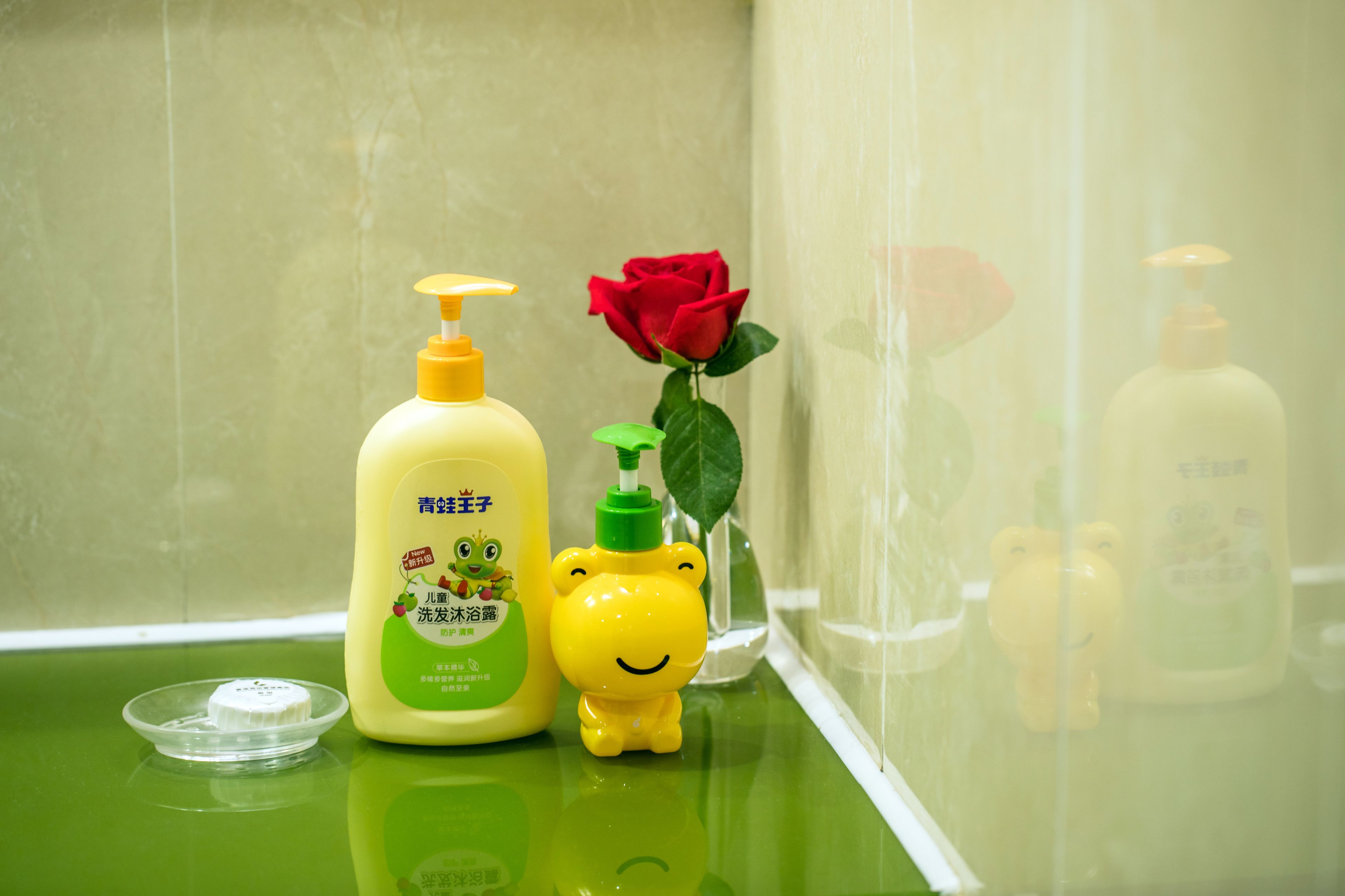 kids twin bed room | bathroom shower