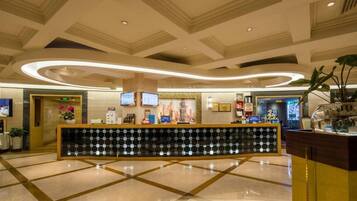 Breakfast, lunch, dinner served; Chinese cuisine