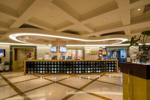 Breakfast, lunch, dinner served; Chinese cuisine  - Leeden Hotel Chengdu (Chengdu)