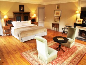 1 bedroom, premium bedding, minibar, in-room safe
