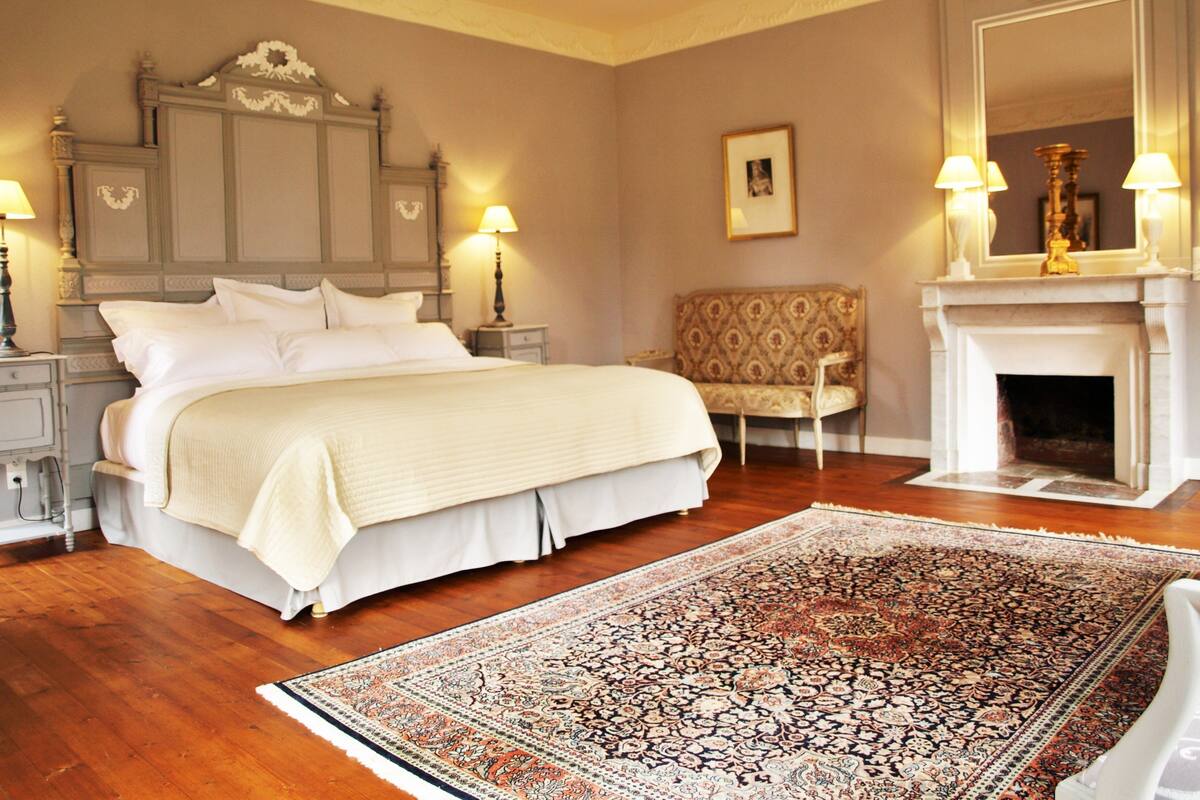 1 bedroom, premium bedding, minibar, in-room safe