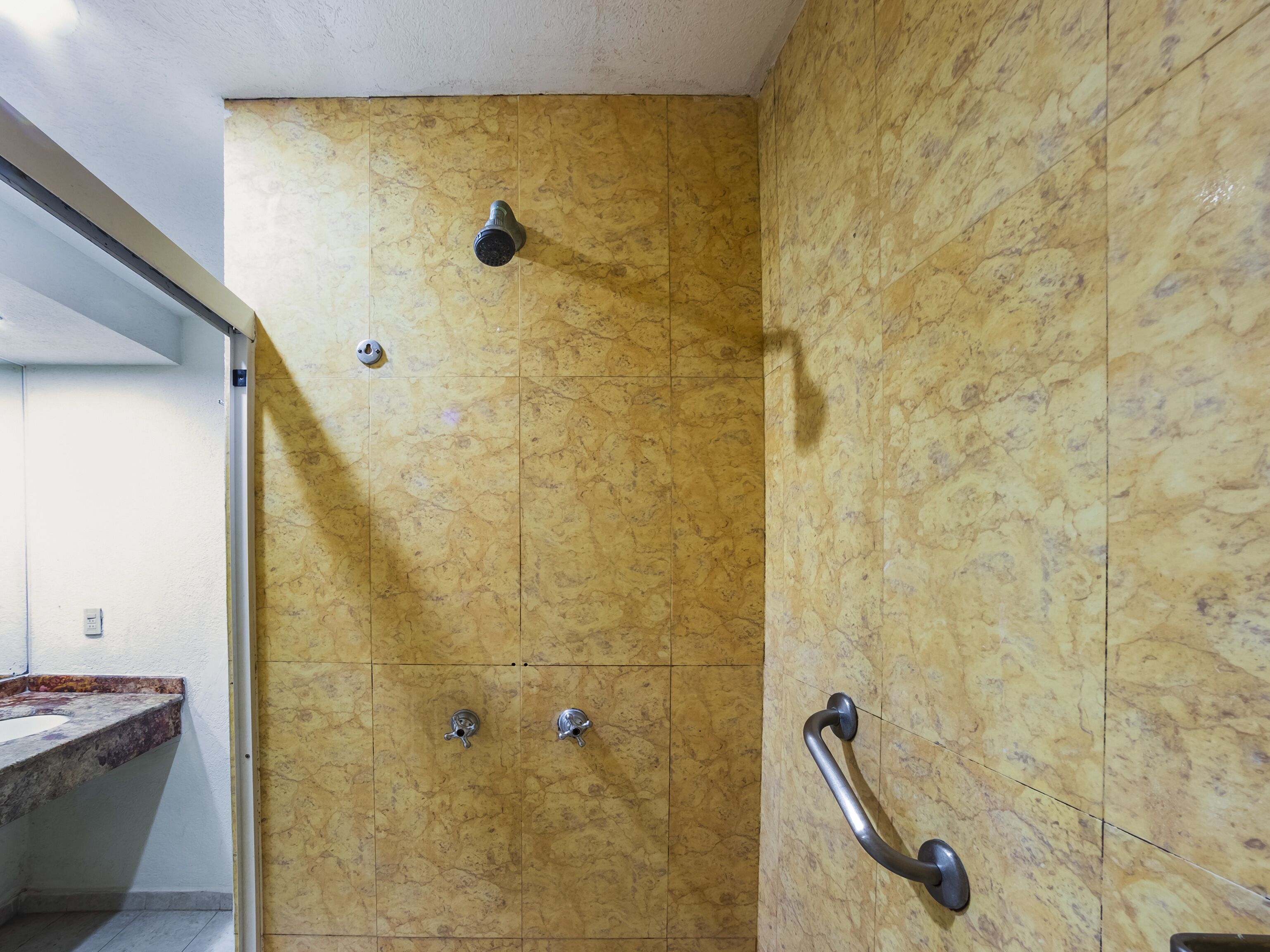 Premium-Doppelzimmer, Meerblick | Badezimmer | Dusche, kostenlose Toilettenartikel, Haartrockner, Handtücher