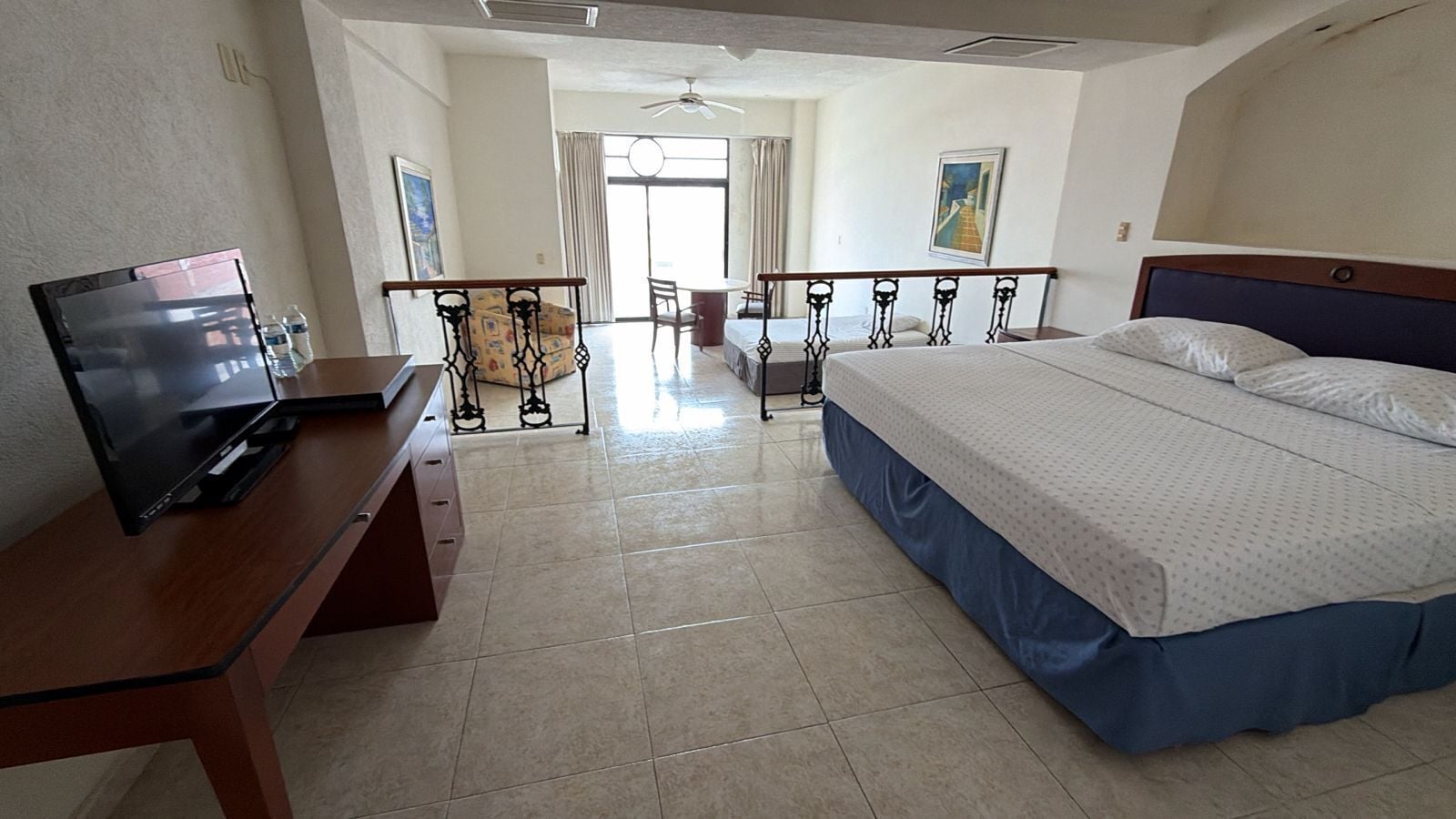 Quarto casal premium, vista para o oceano | Escrivaninha, ferros/tábuas de passar roupa, Wi-Fi de cortesia
