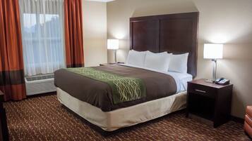 Sengetøy av topp kvalitet, senger med overmadrass og skrivebord