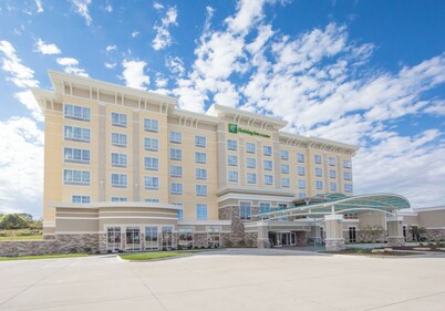 Holiday Inn Hotel & Suites Davenport by IHG