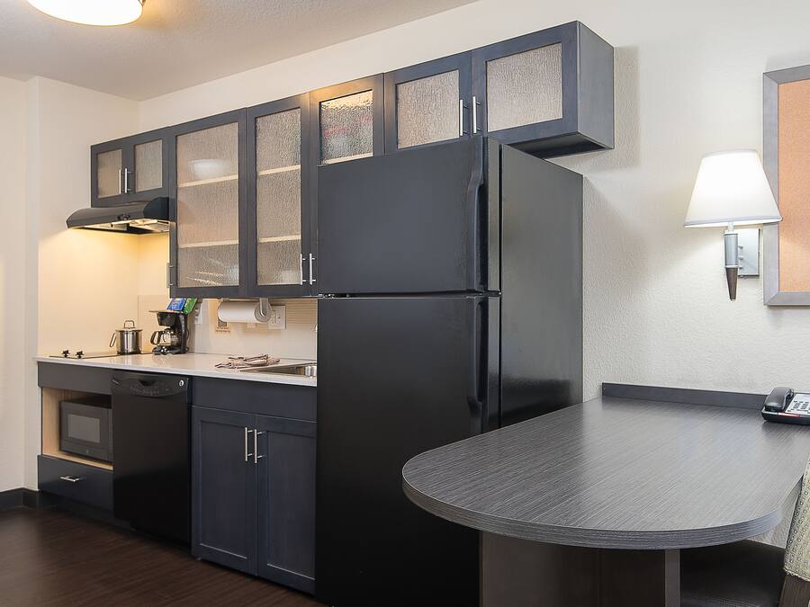 Studio Suite, 2 Queen Beds | Room amenity