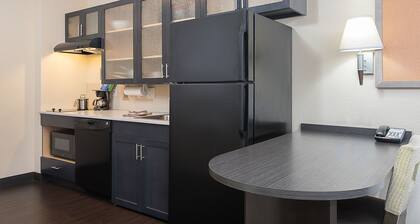 Candlewood Suites Bloomington by IHG