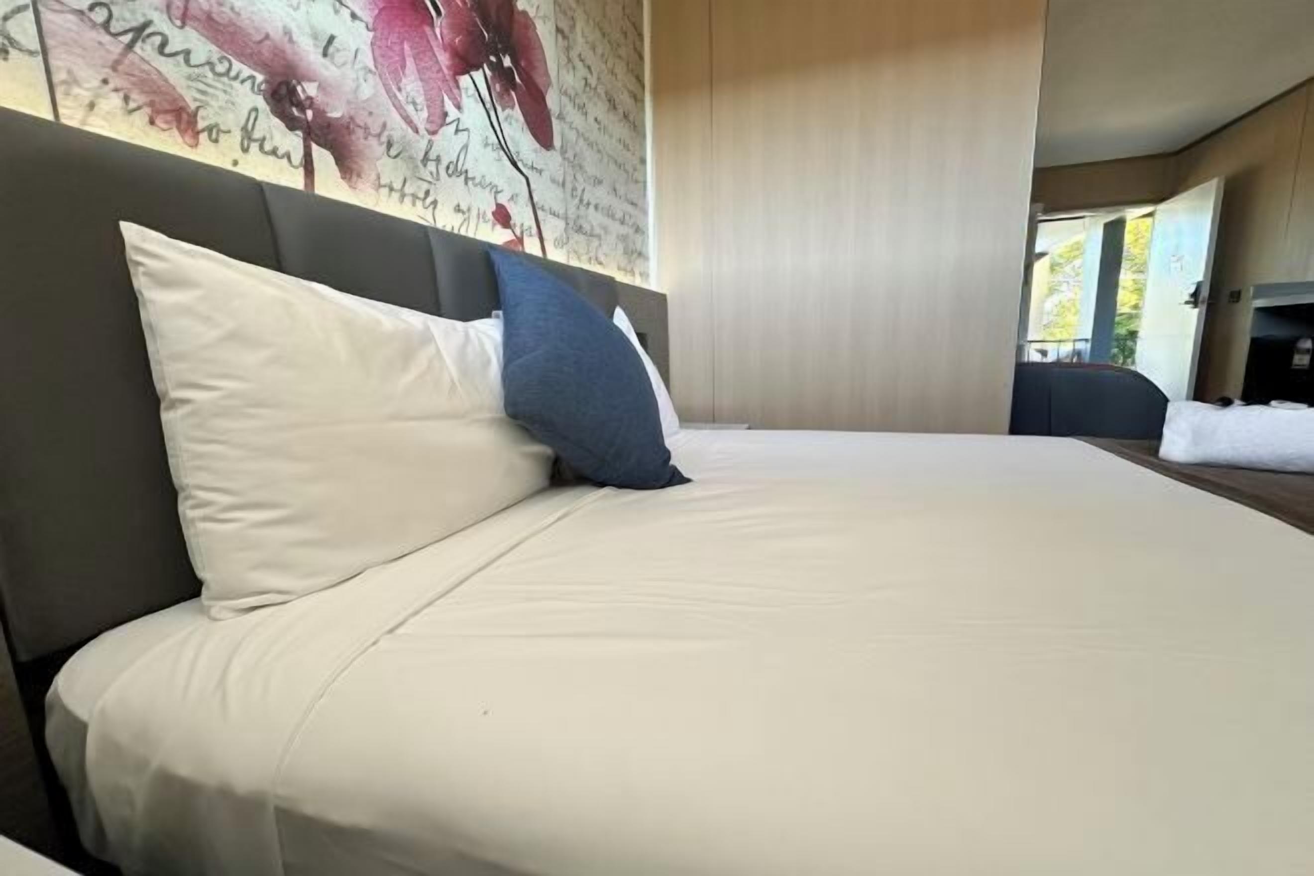 熨斗/熨衣板、免费 WiFi、床单