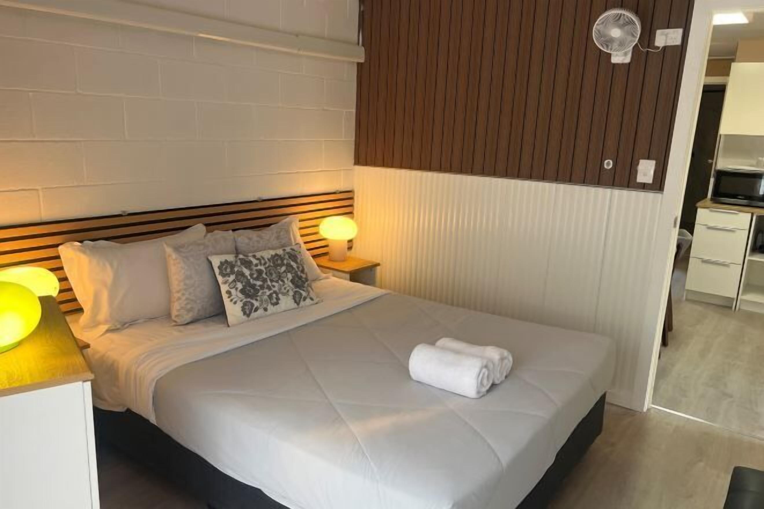 熨斗/熨衣板、免费 WiFi、床单