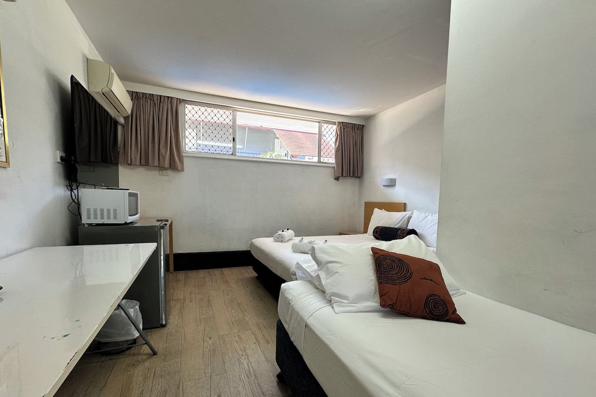 Twin Room - Pets Allowed
