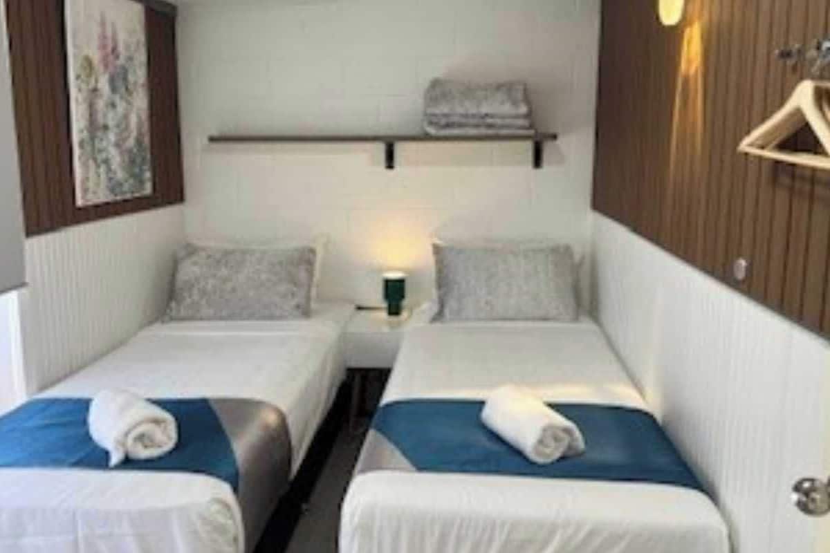 2 Bedroom Apartment (No Pets)