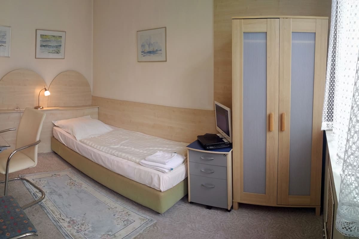 Business eenpersoonskamer | Een kluis op de kamer, individueel gedecoreerd, individueel gemeubileerd