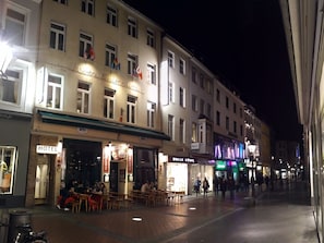 Façade de l’hébergement - soirée/nuit