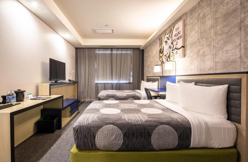 Literie de qualité supérieure, coffres-forts dans les chambres, bureau