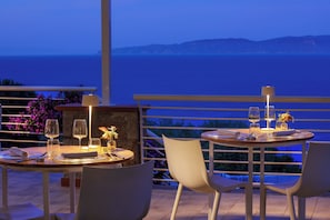 Frühstück, Abendessen, italienische Küche, Blick aufs Meer