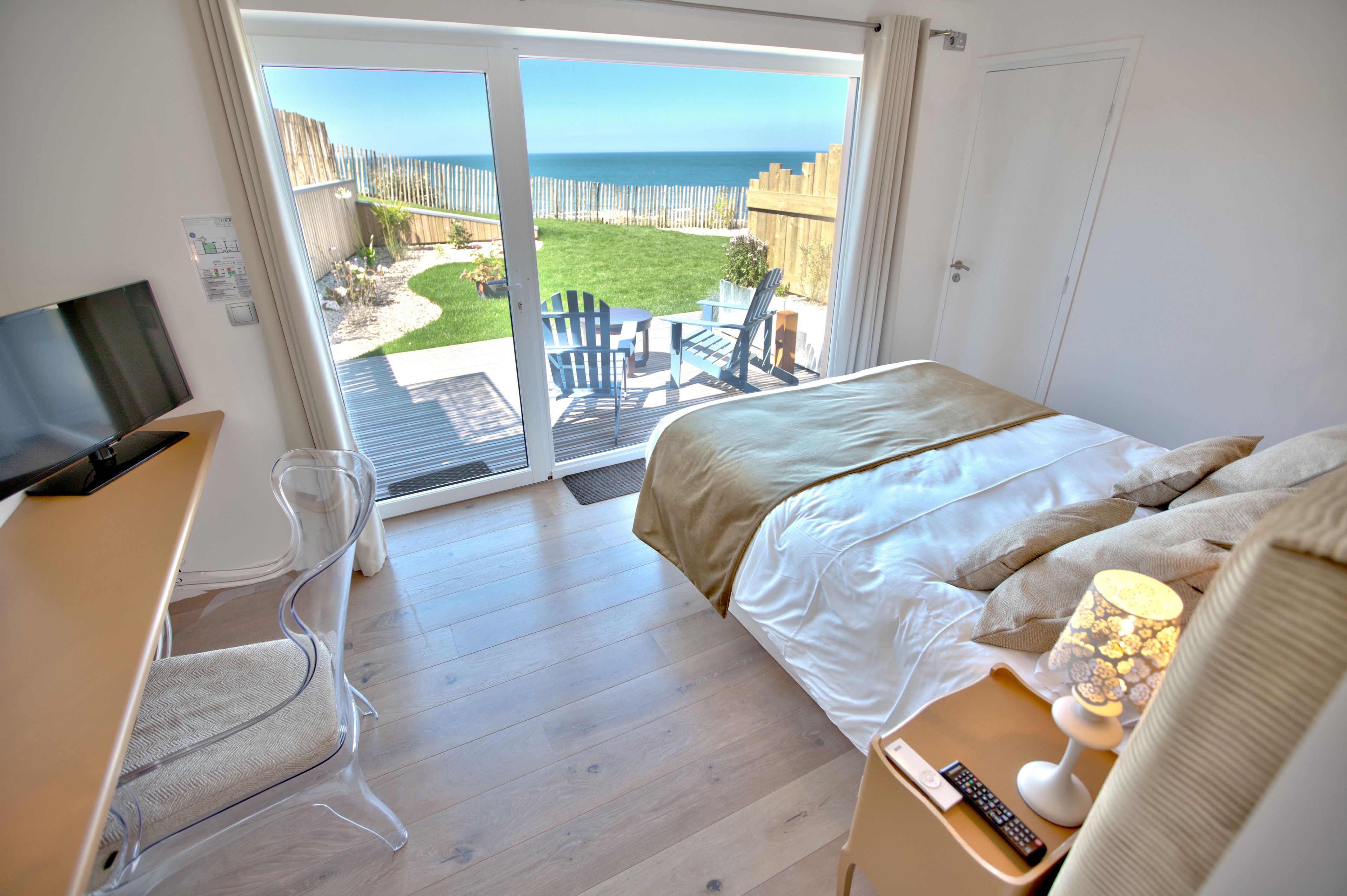 superior room | individually decorated, desk, soundproofing, iron/ironing board