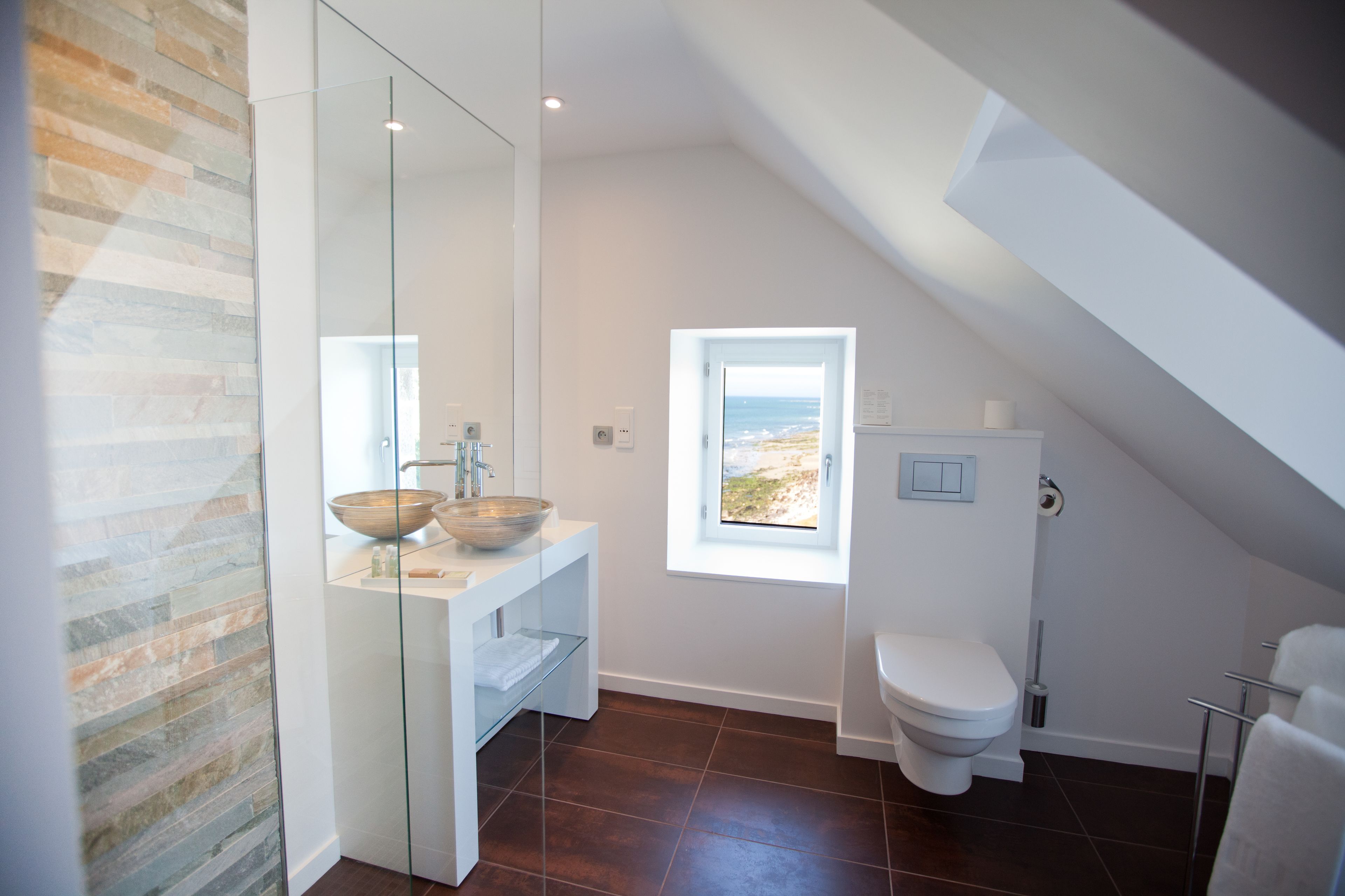 comfort room | bathroom | shower, free toiletries, hair dryer