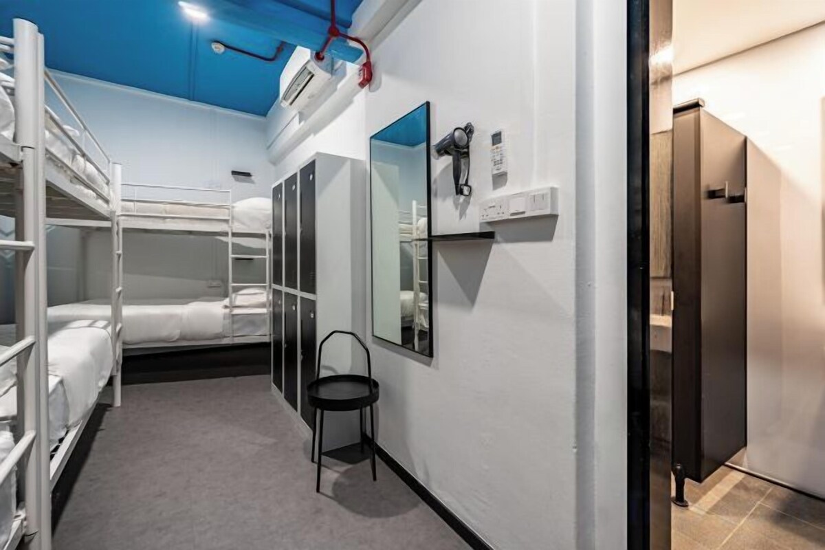 WiFi (free), bed sheets