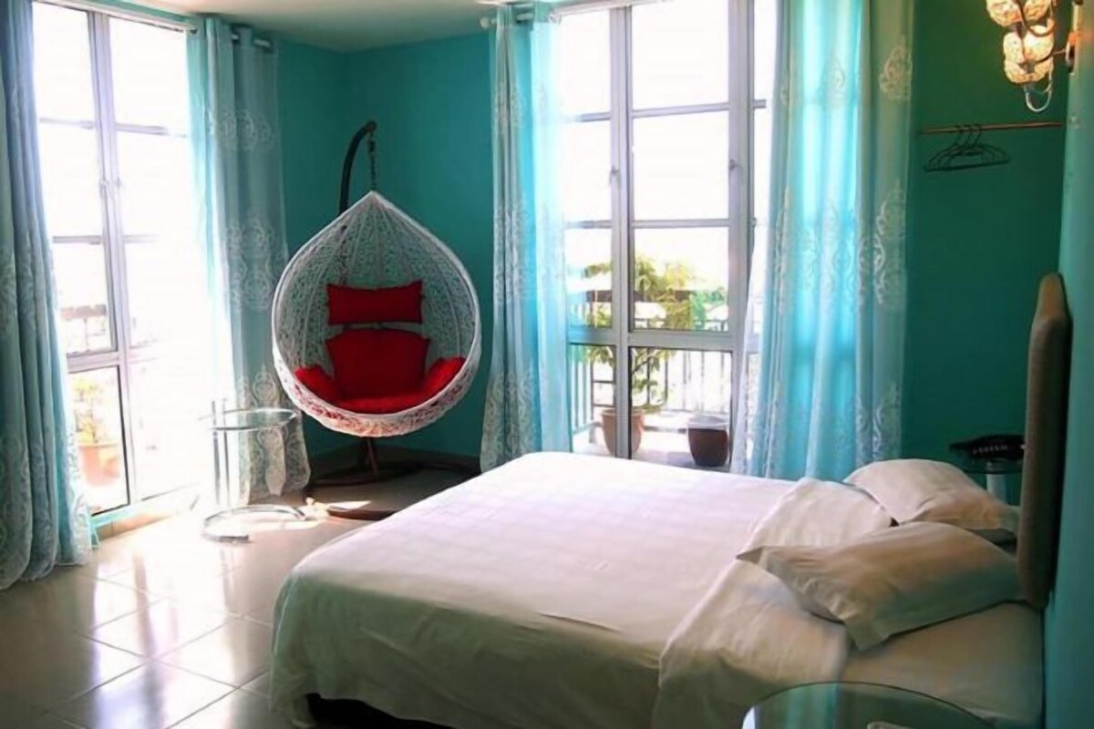 In-room safe, desk, iron/ironing board (on request), WiFi (free)