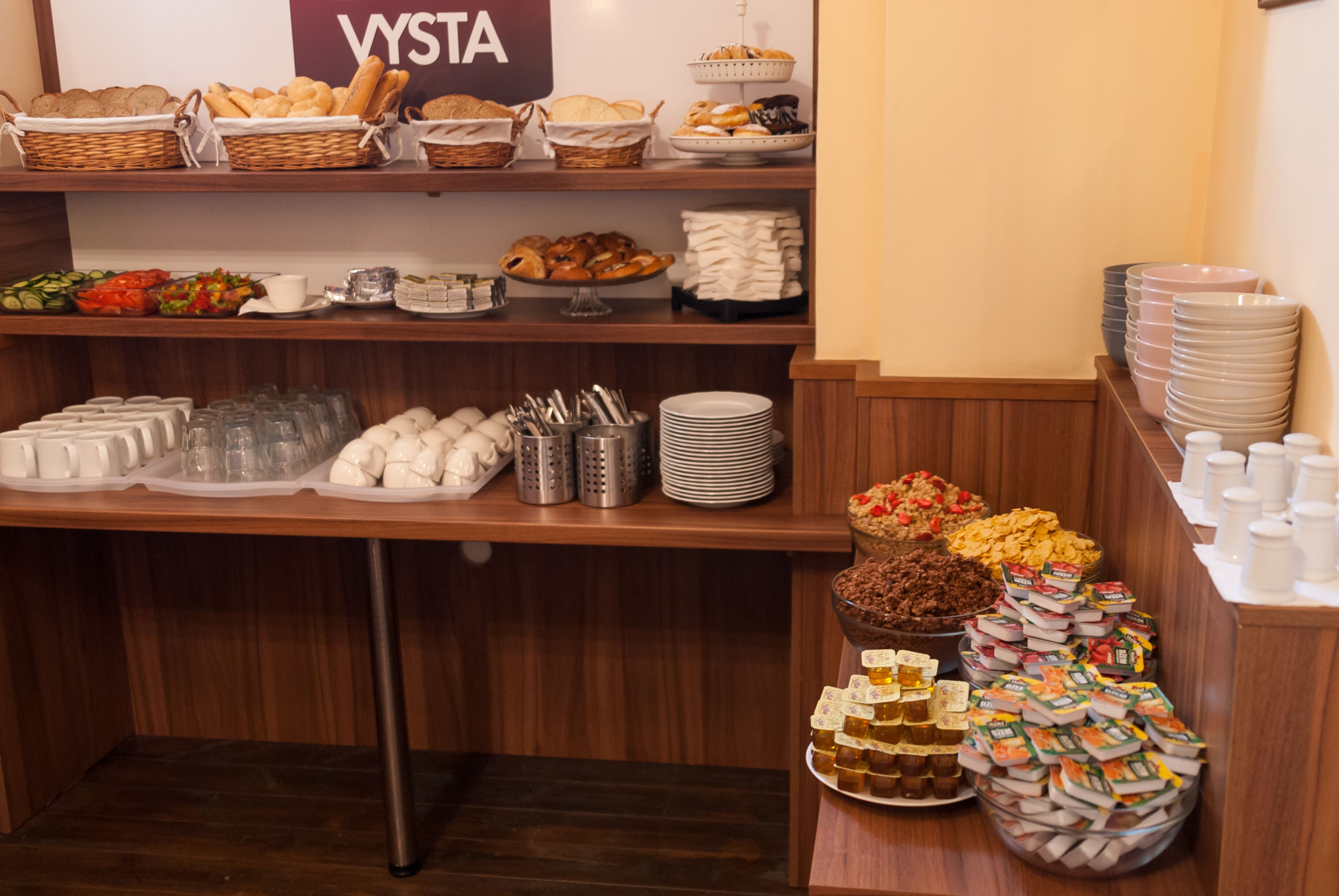 daily buffet breakfast (eur 4 per person)