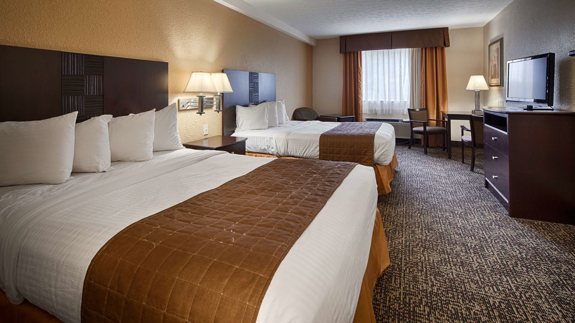 In-room safe, desk, laptop workspace, blackout drapes