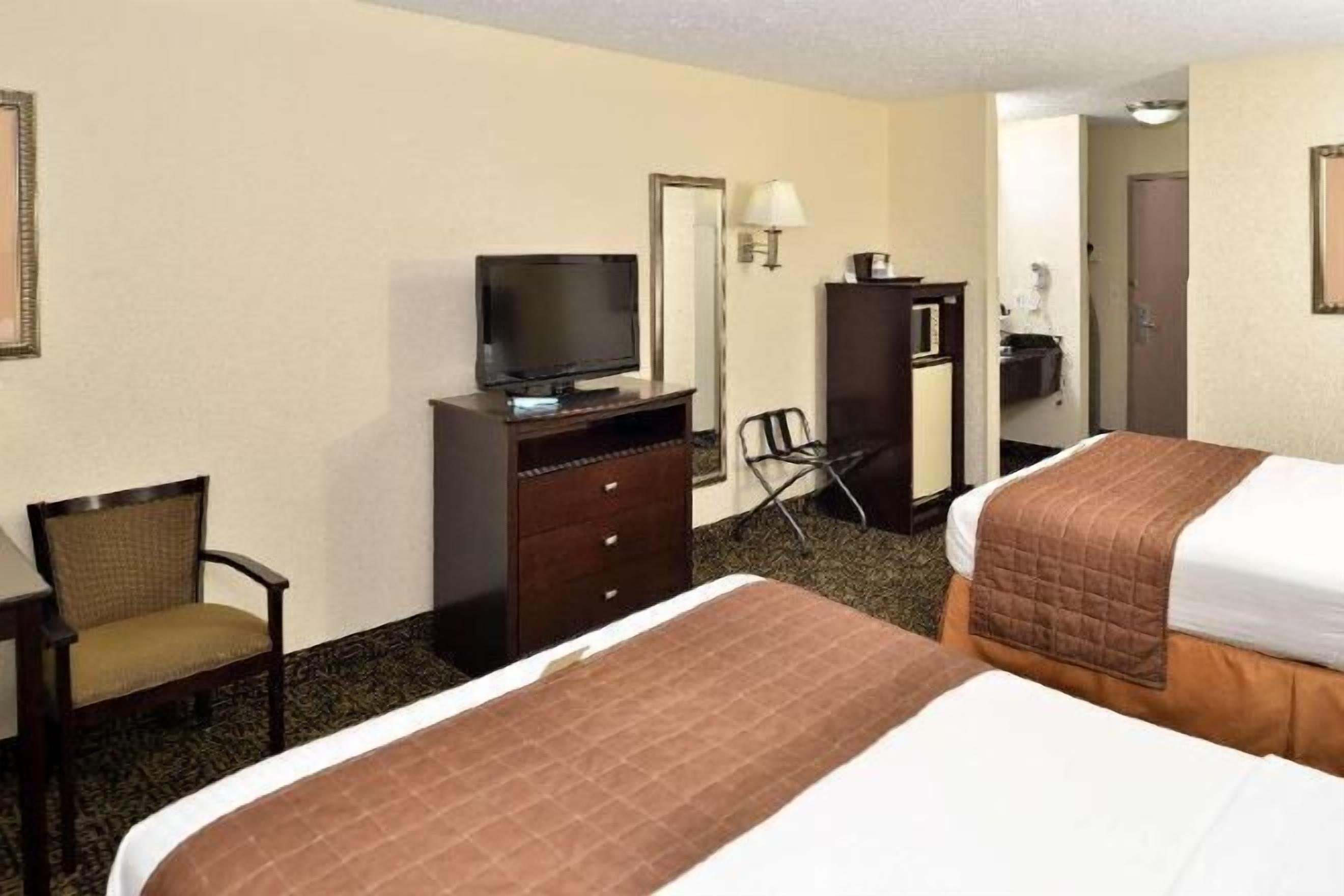 In-room safe, desk, laptop workspace, blackout curtains
