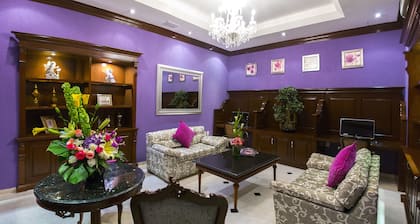 Hotel Plaza Colonial