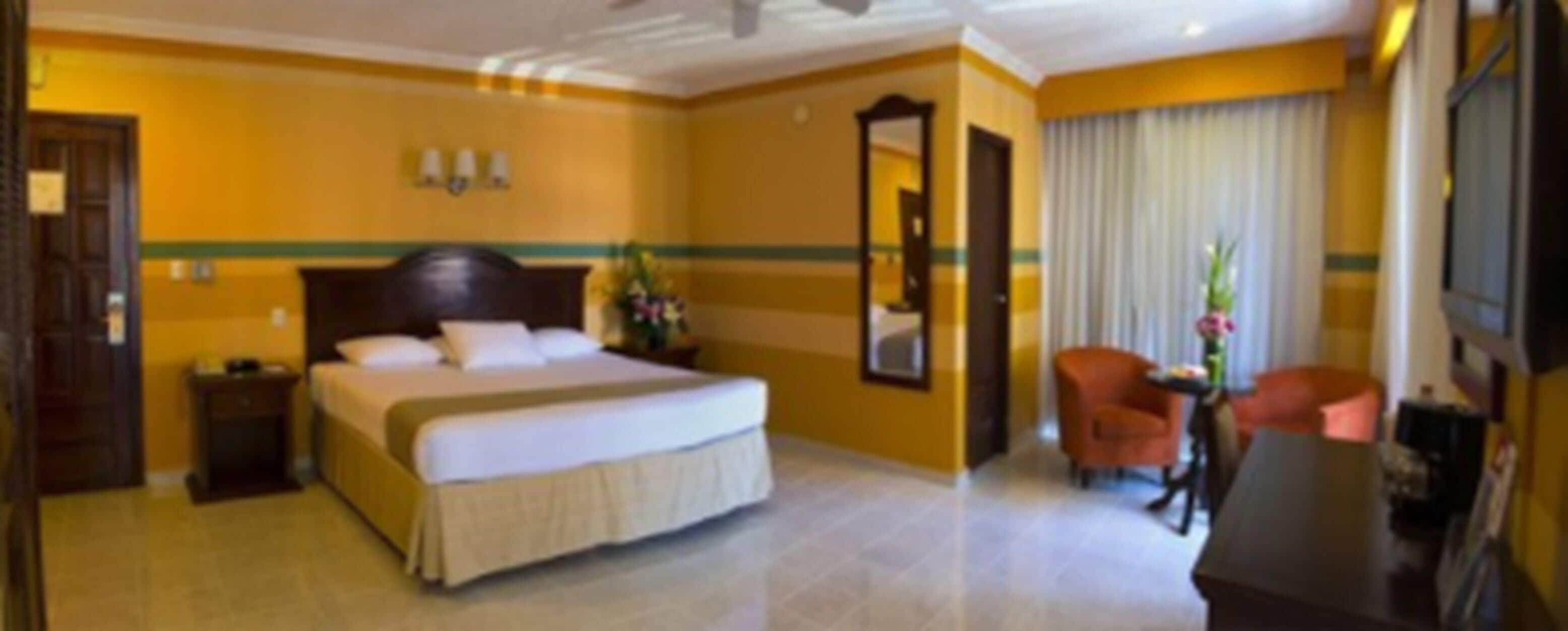 junior suite king  | 1 bedroom, in-room safe, desk, blackout curtains