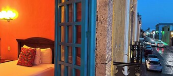 Hotel Plaza Colonial