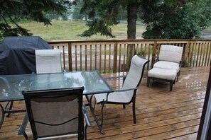 Comfort Bungalow, 2 Bedrooms, Kitchen, Ground Floor | Terrace/patio - Spring Lake Resort (Lake of Bays)
