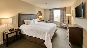 Premier Room, 1 King Bed | Premium bedding, desk, iron/ironing board, travel crib