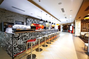Bar (en el alojamiento)