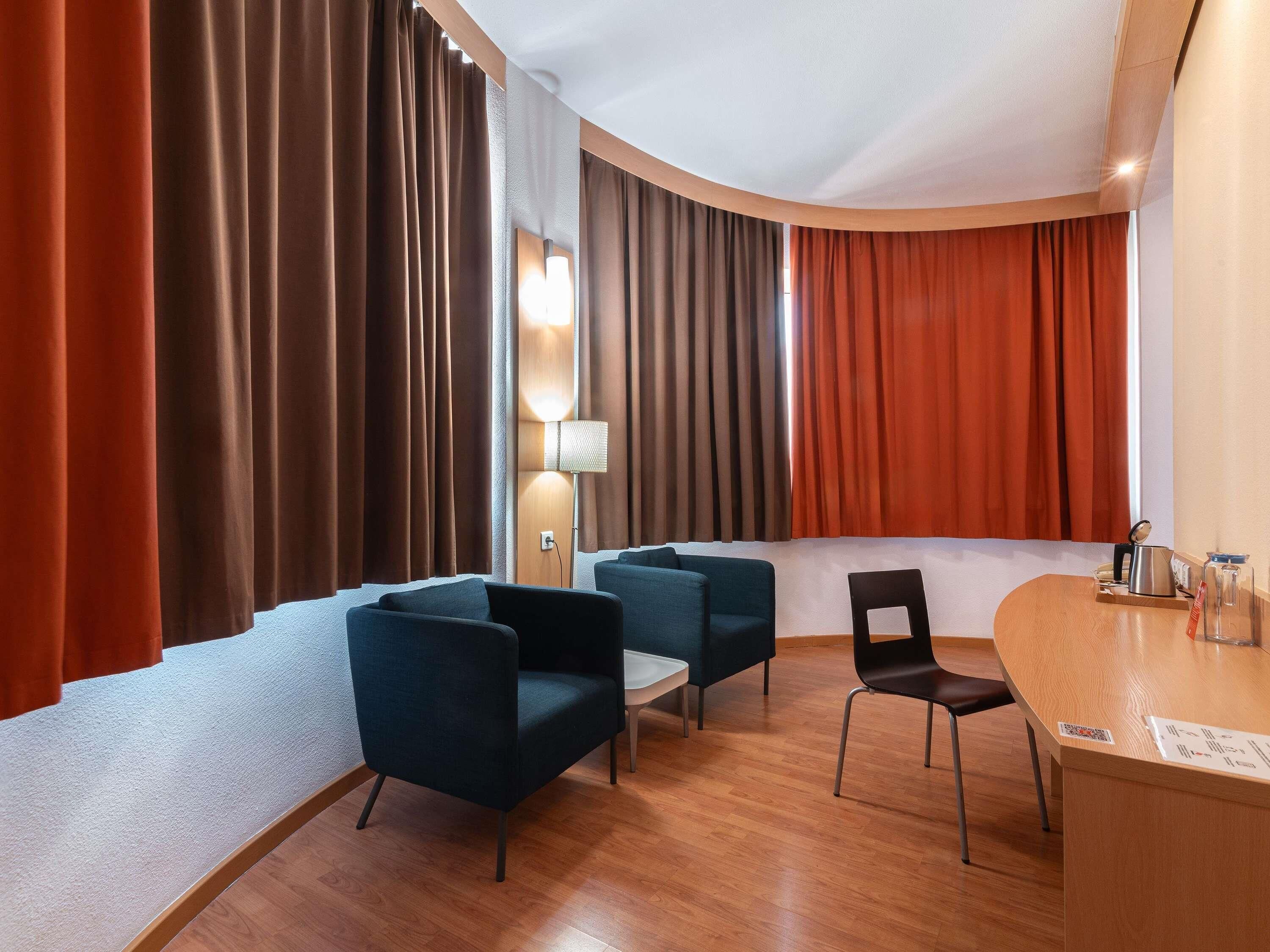 Luxury Room, Multiple Beds, City View