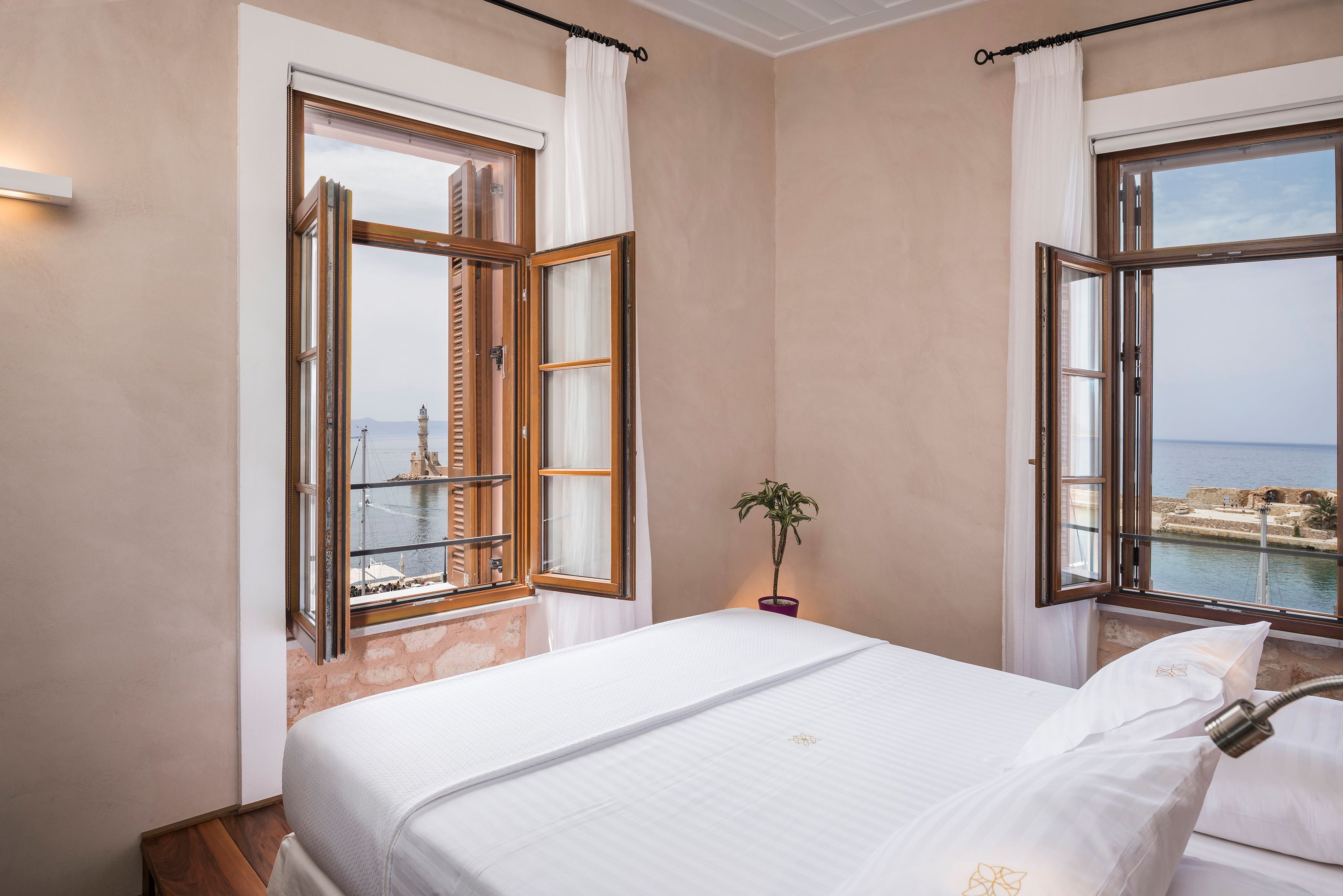 Photo - Ambassadors Residence Boutique Hotel