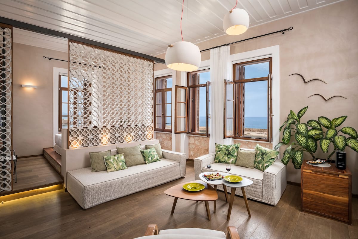 Presidentiële suite, 1 kingsize bed, terras, uitzicht op zee | Lakens van Egyptisch katoen, luxe beddengoed, donzen dekbedden