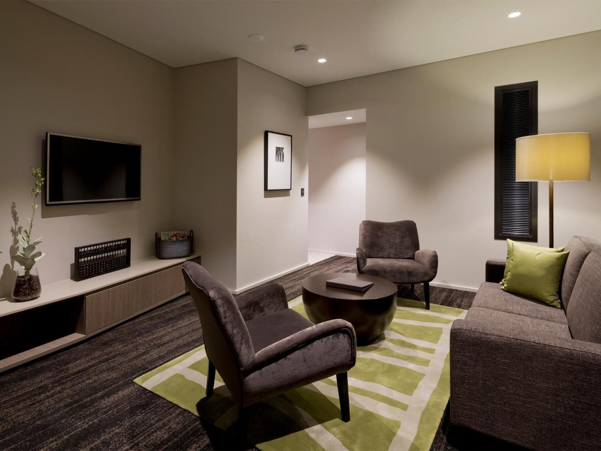 40-inch led tv with satellite channels, tv