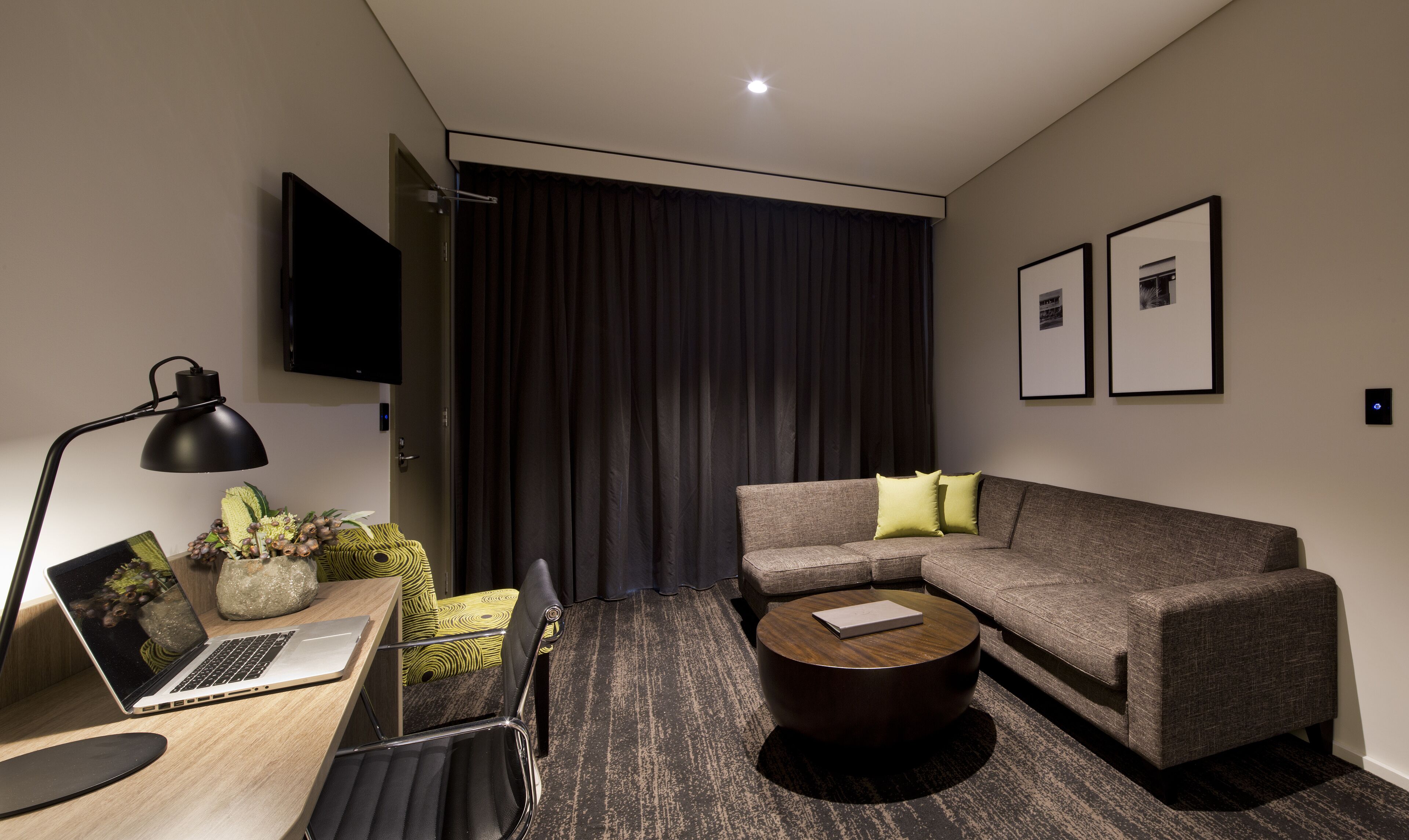 executive suite, 1 king bed | living area | 40-inch led tv with satellite channels, tv