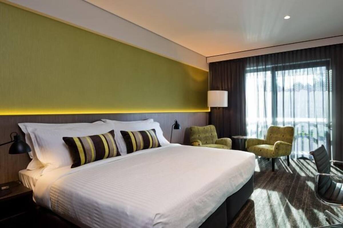 Minibar, in-room safe, desk, blackout curtains