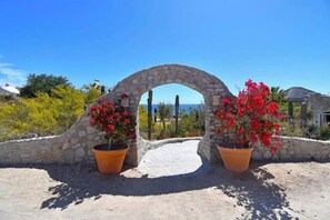Reception - Ventana Bay Resort (El Sargento)
