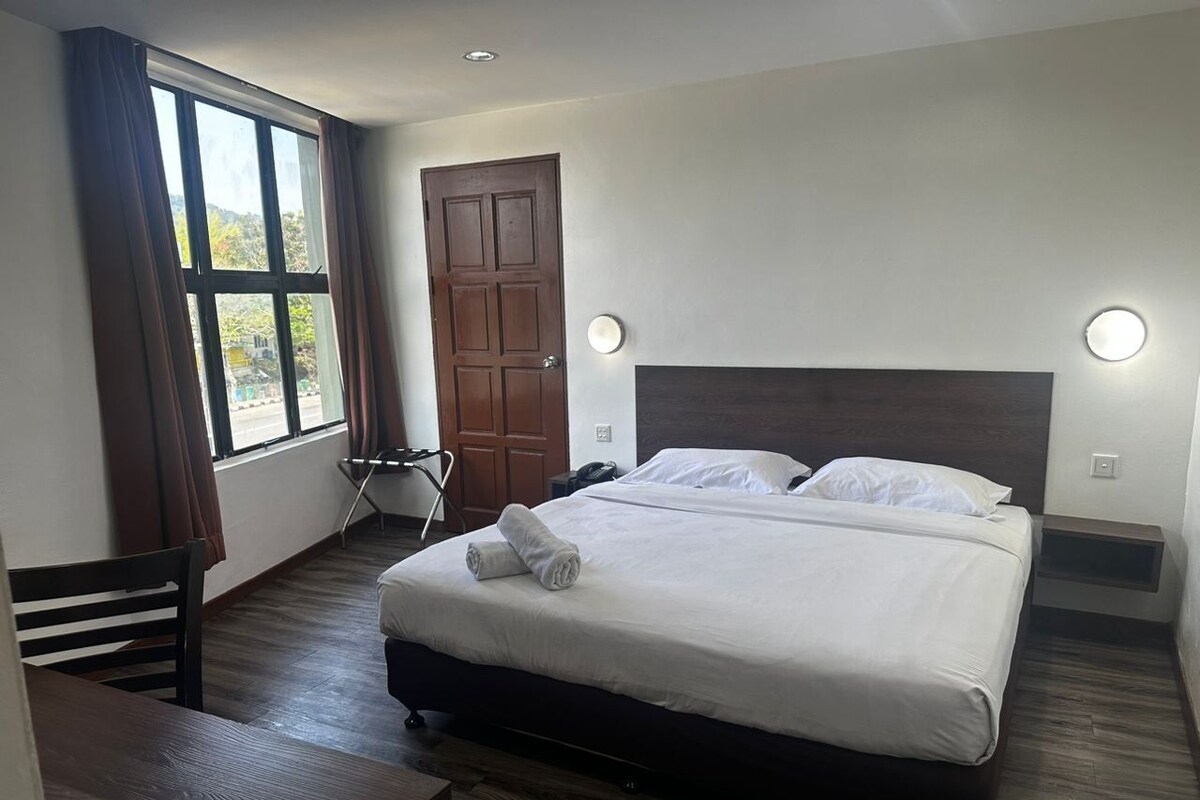 In-room safe, desk, blackout drapes, soundproofing