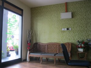 Área de estar no saguão