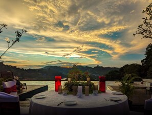 Garden view - Thilanka Hotel (Kandy)